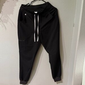 FIGS women’s scrub joggers. Black. Size medium. In great condition.